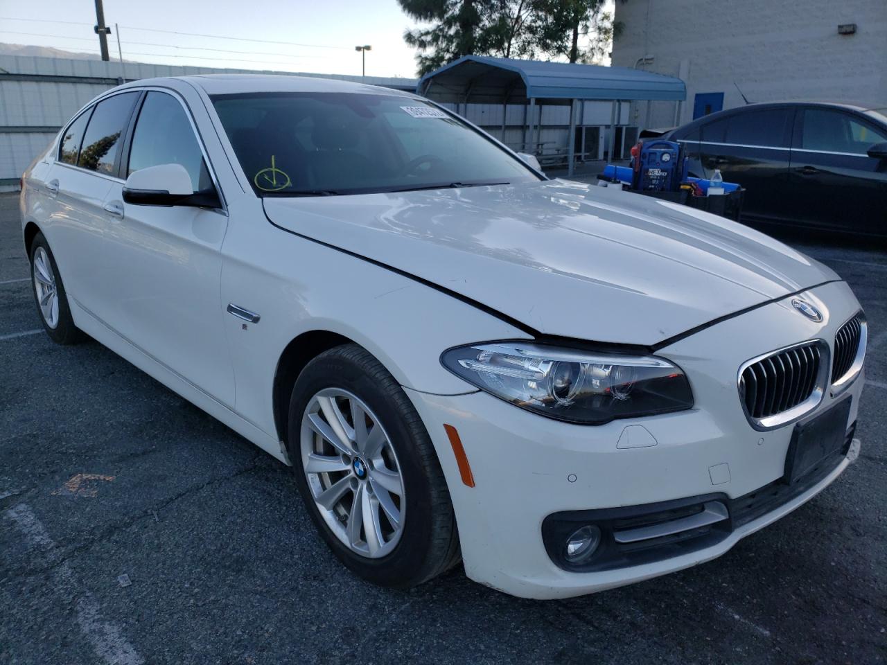 BMW 528 I 2016 with VIN WBA5A5C59GG352094 - Photo from auction
