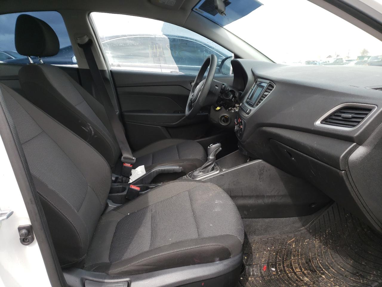 Photo 5 from auction – 2019 HYUNDAI ACCENT SE with VIN 3KPC24A33KE052014
