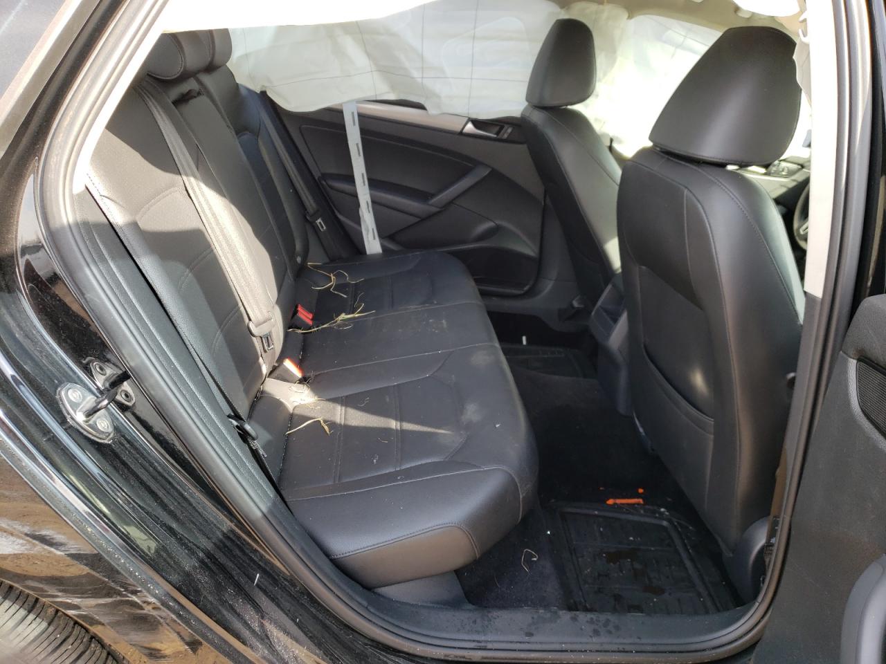 Photo 6 from auction – 2014 VOLKSWAGEN PASSAT S with VIN 1VWAS7A37EC119361