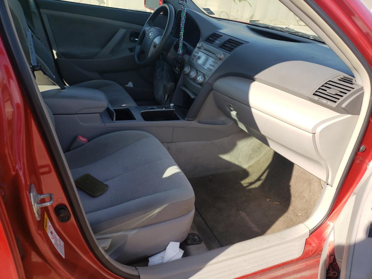 Photo 5 from auction – 2010 TOYOTA CAMRY BASE with VIN 4T1BF3EK7AU114148