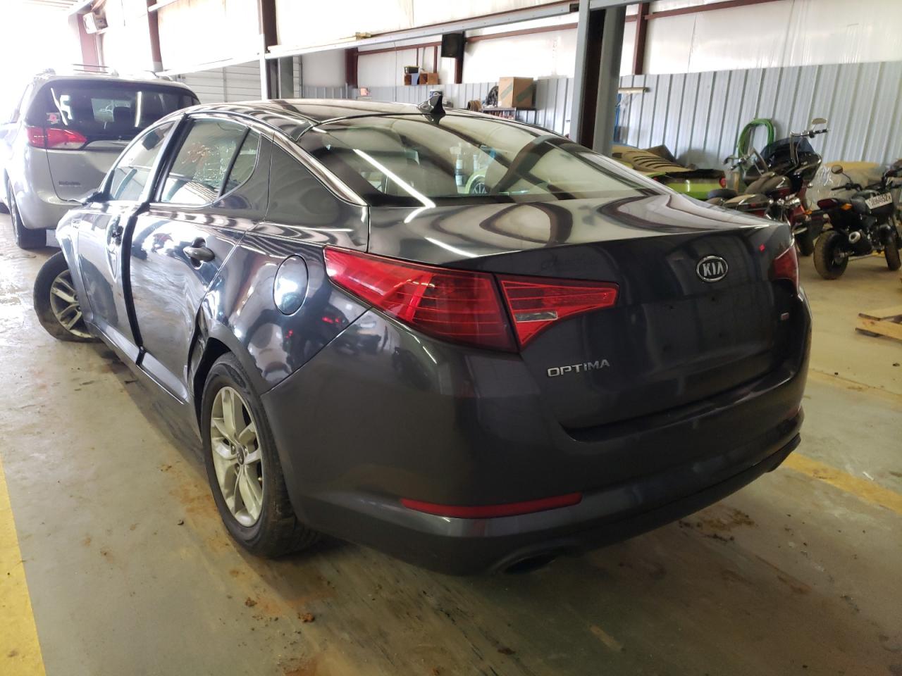Photo 3 from auction – 2011 KIA OPTIMA LX with VIN KNAGM4A78B5058026