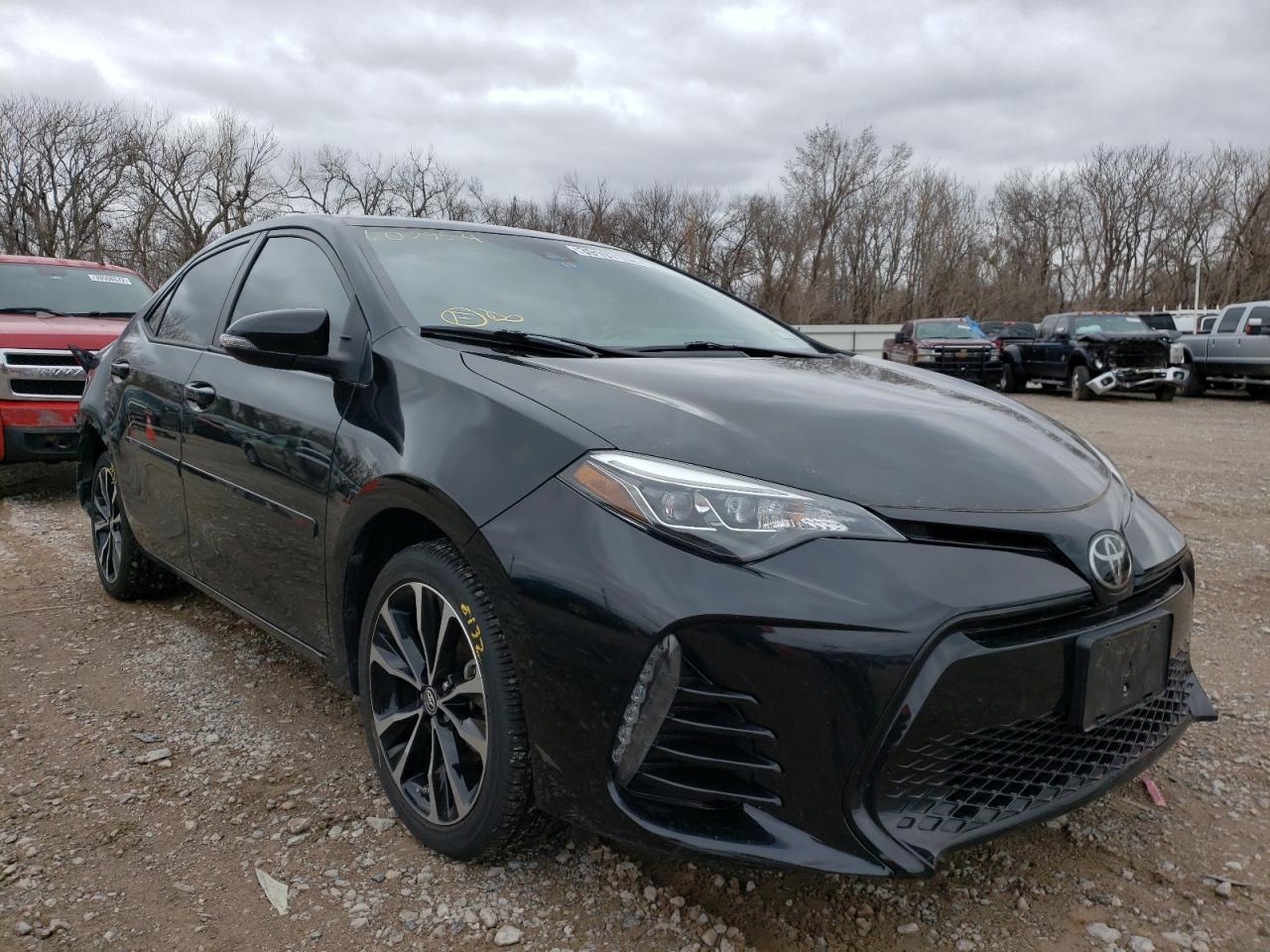 TOYOTA COROLLA SE 2017 with VIN 5YFBURHE9HP607954 - Photo from auction