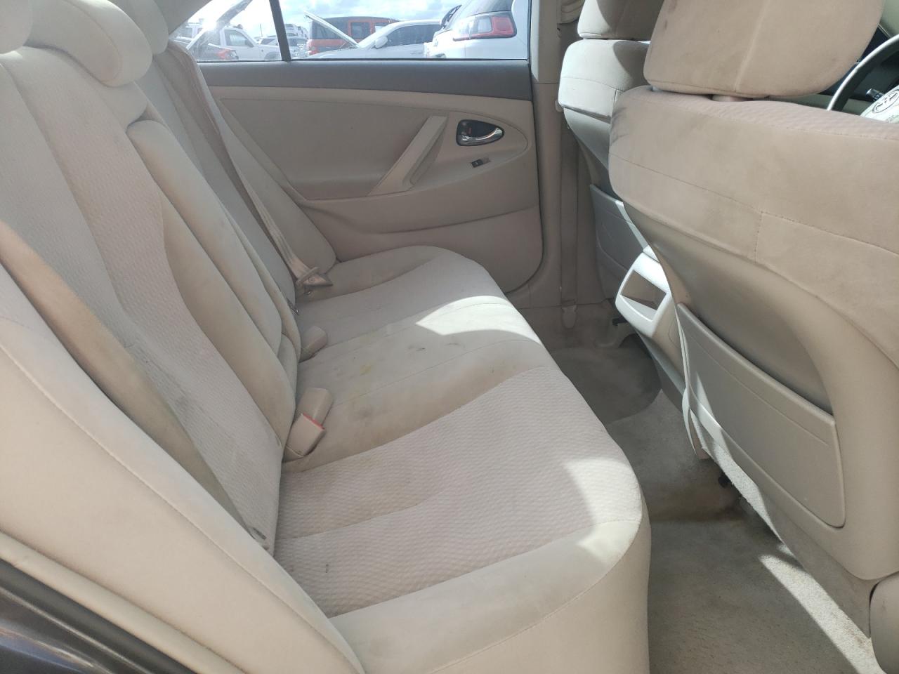 Photo 6 from auction – 2011 TOYOTA CAMRY BASE with VIN 4T1BF3EK0BU120116