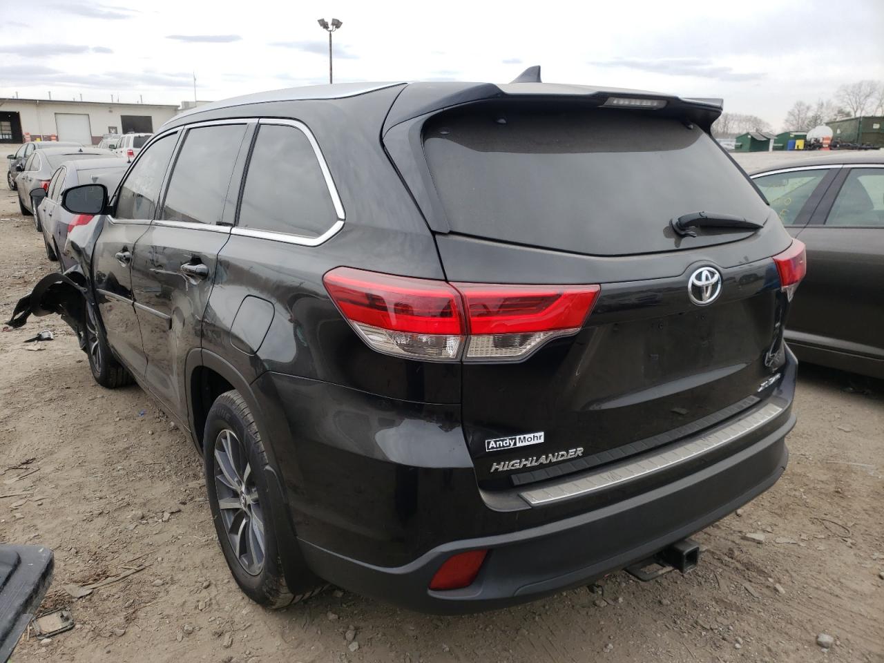 Photo 3 from auction – 2017 TOYOTA HIGHLANDER with VIN 5TDJZRFH9HS514286