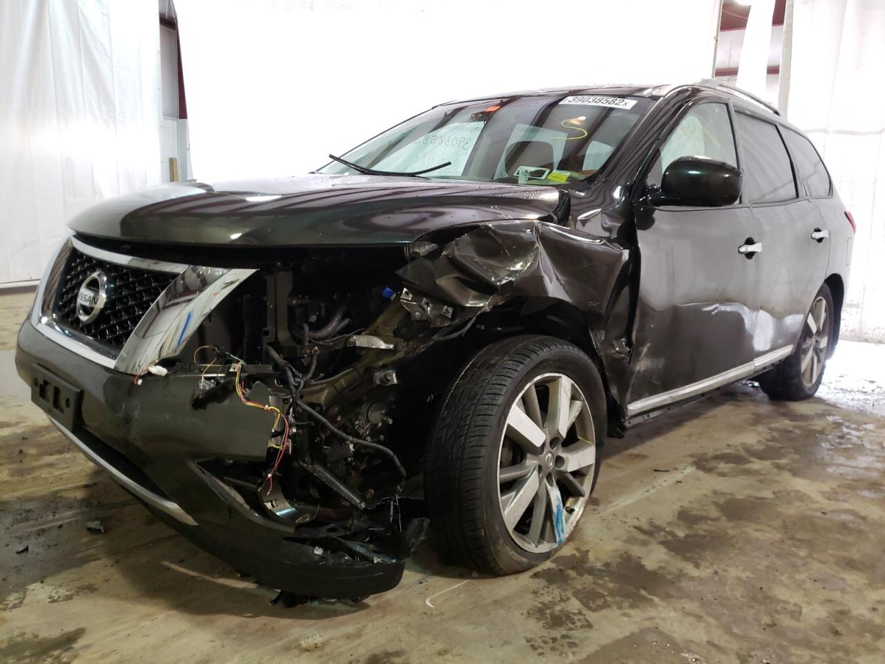 Photo 2 from auction – 2015 NISSAN PATHFINDER with VIN 5N1AR2MM7FC604733