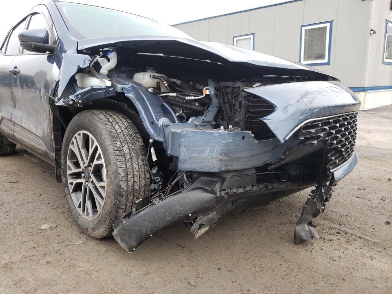 Photo 9 from auction – 2020 FORD ESCAPE SEL with VIN 1FMCU9H68LUB55192