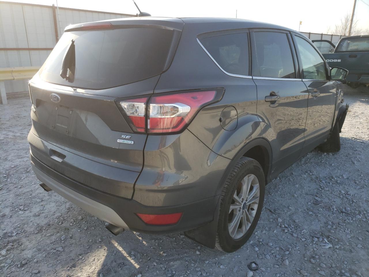 Photo 4 from auction – 2017 FORD ESCAPE SE with VIN 1FMCU0GD2HUE13404