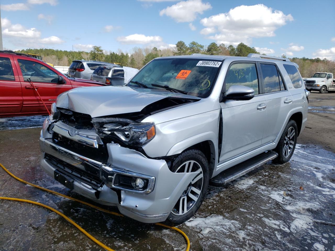 Photo 2 from auction – 2016 TOYOTA 4RUNNER SR with VIN JTEZU5JR6G5137488