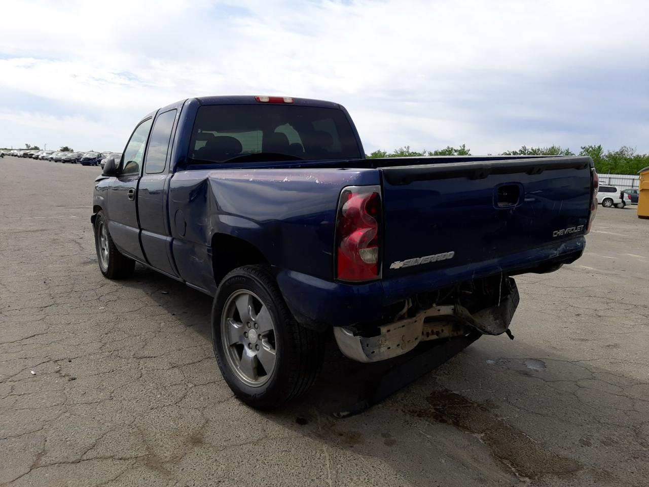 Photo 3 from auction – 2004 CHEVROLET SILVRDO LT with VIN 2GCEC19T241393624