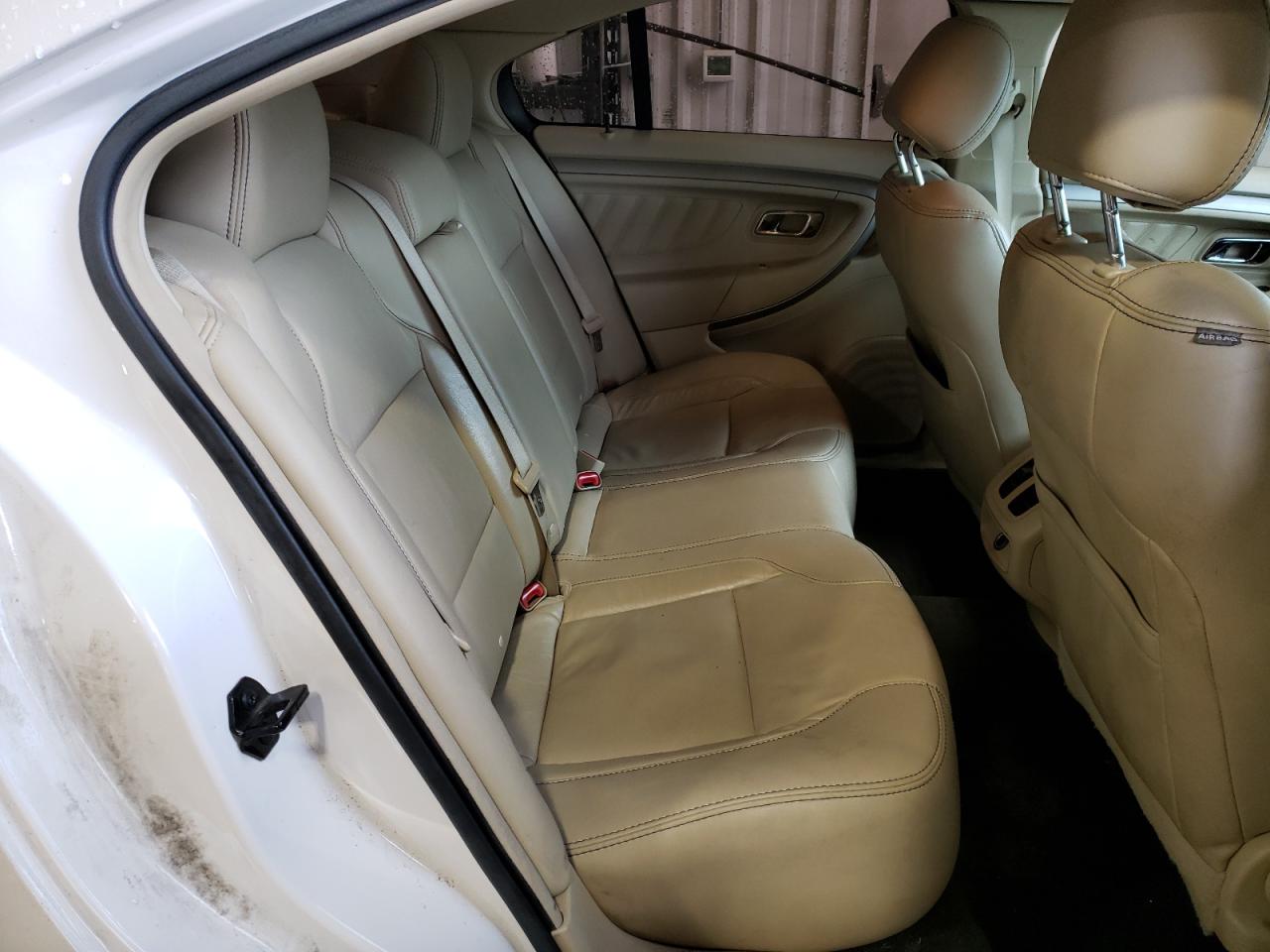 Photo 6 from auction – 2013 FORD TAURUS SEL with VIN 1FAHP2E81DG122376