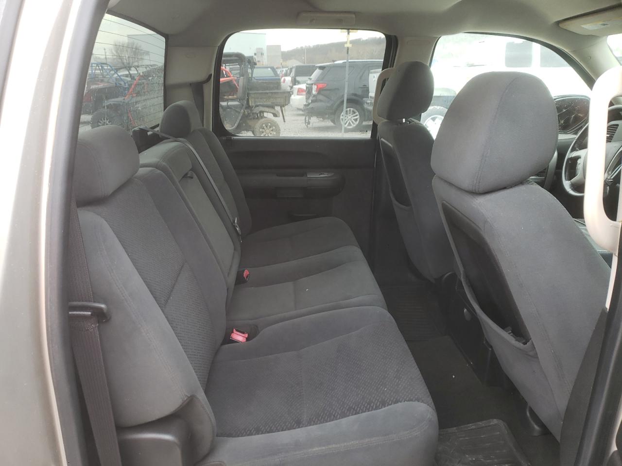 Zdjęcie 6 z aukcji – 2008 GMC SIERRA C15 z VIN 2GTEC13J181199406
