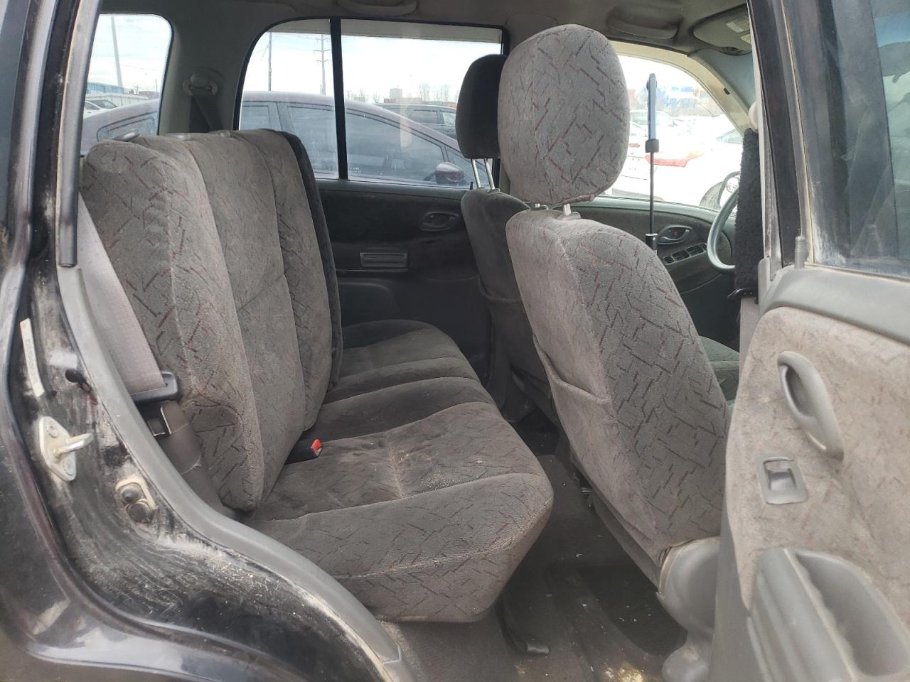 Photo 6 from auction – 2001 CHEVROLET TRACKER LT with VIN 2CNBJ634516910495