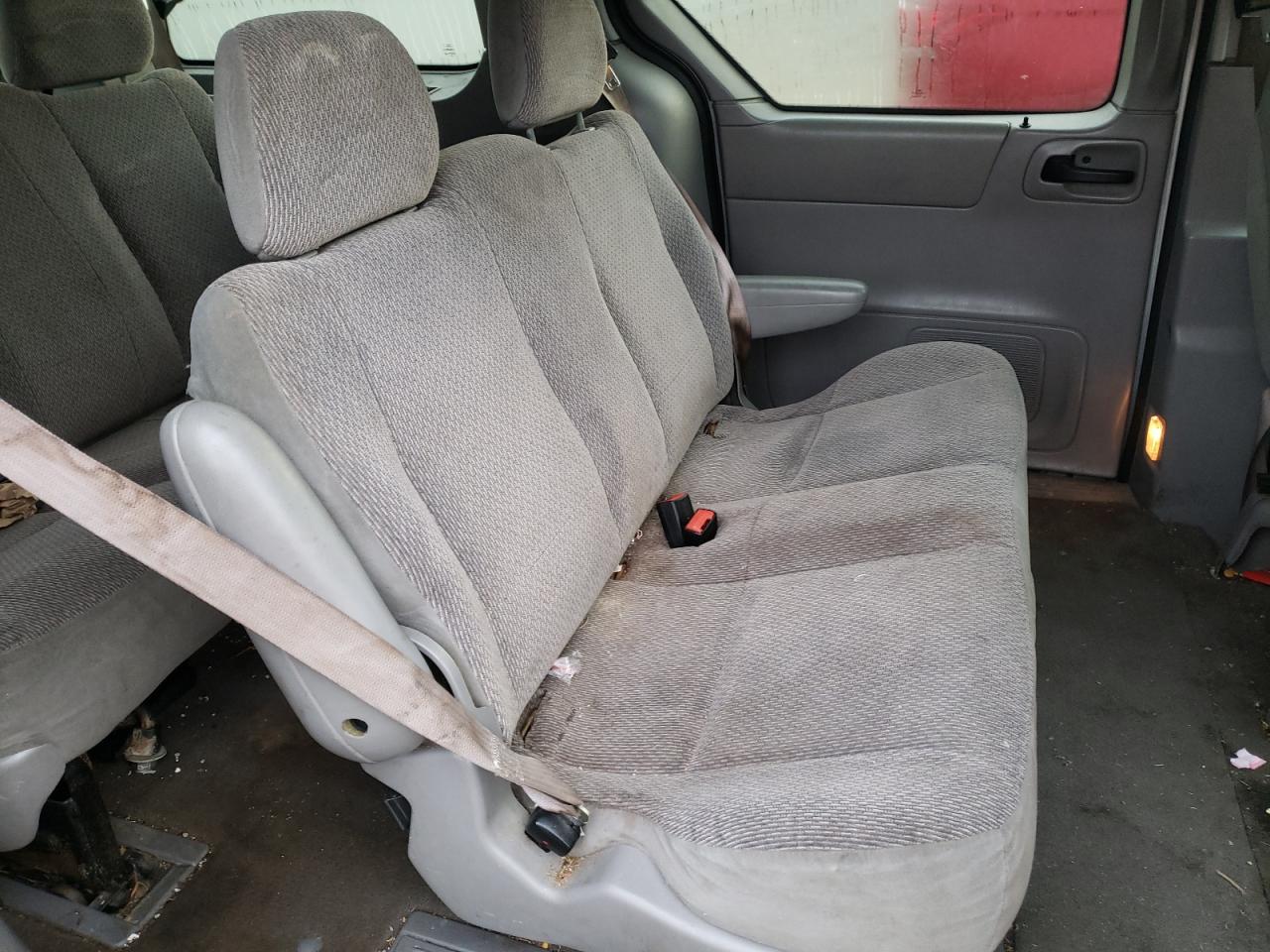 Photo 6 from auction – 2002 FORD WINDSTAR L with VIN 2FMZA50472BA30338