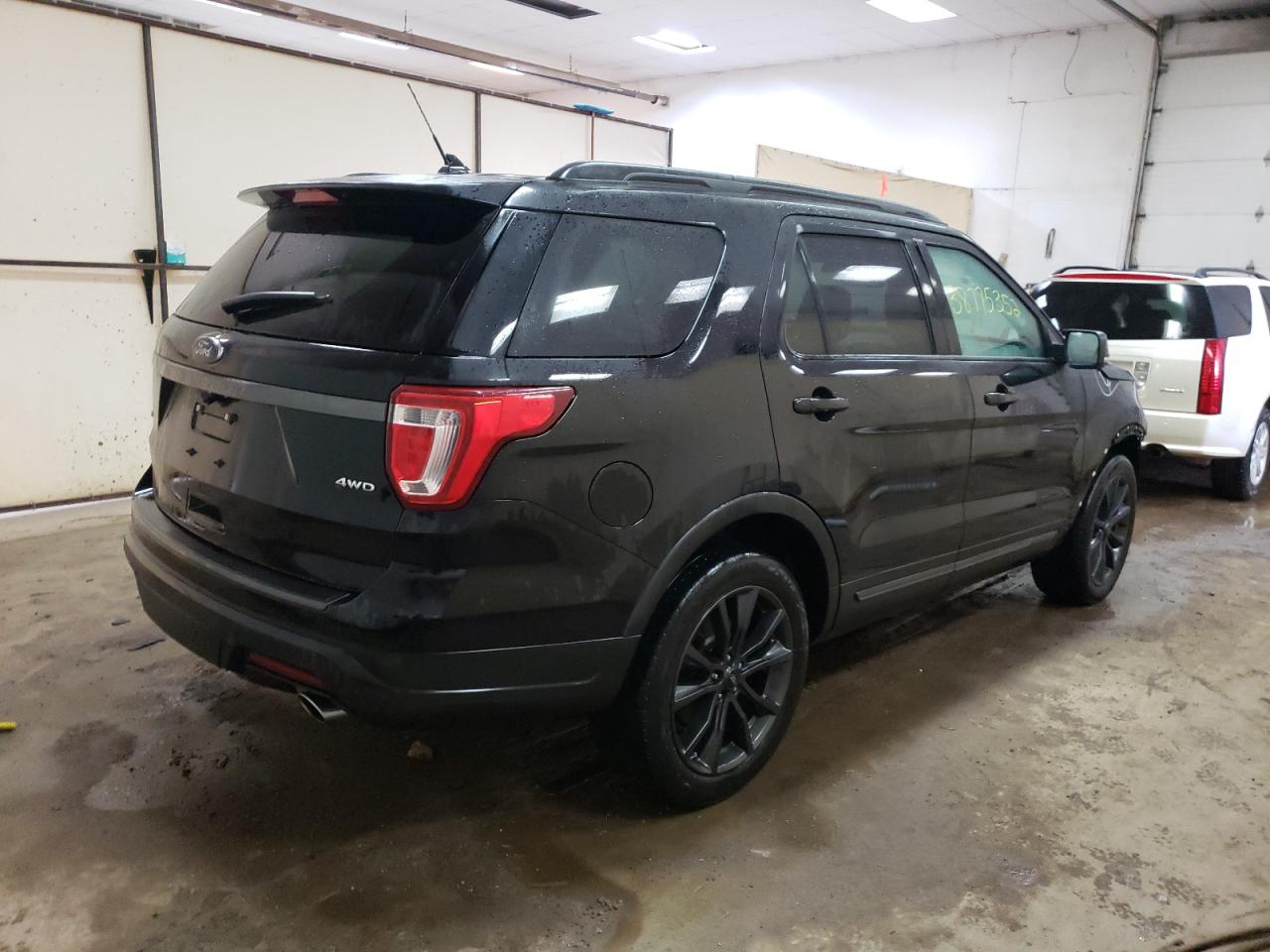 Photo 4 from auction – 2019 FORD EXPLORER X with VIN 1FM5K8D86KGA21746
