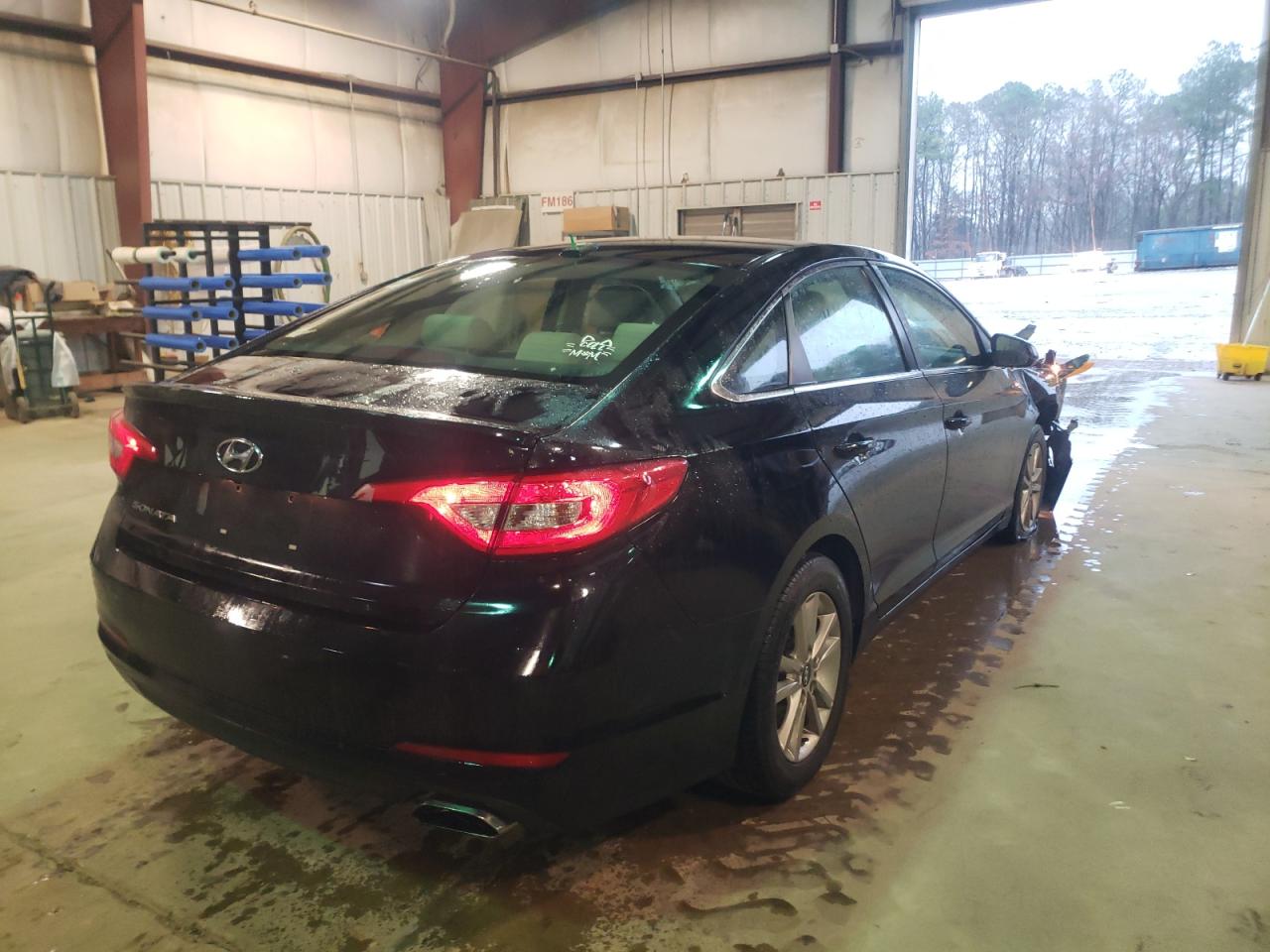 Photo 4 from auction – 2017 HYUNDAI SONATA SE with VIN 5NPE24AF0HH447064