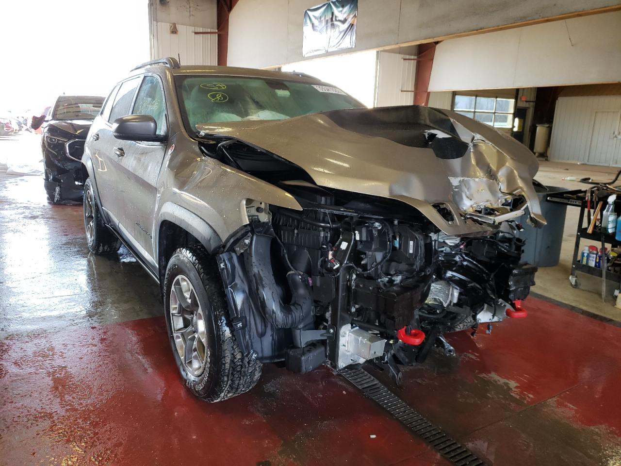JEEP CHEROKEE T 2019 with VIN 1C4PJMBX1KD139854 - Photo from auction