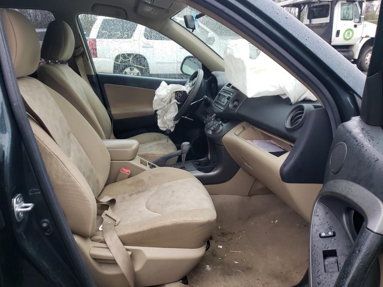Photo 5 from auction – 2012 TOYOTA RAV4 with VIN 2T3ZF4DV6CW135602