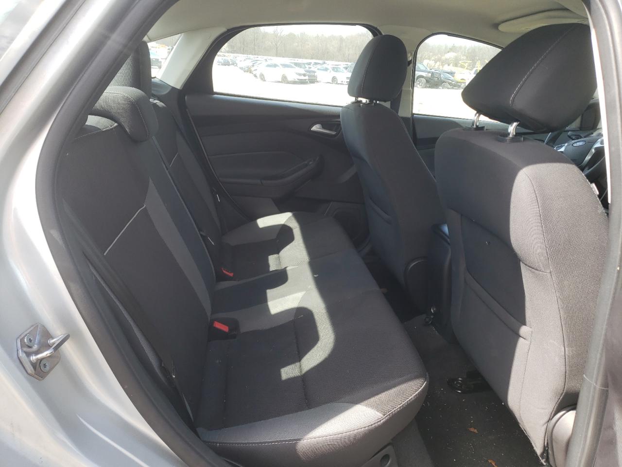 Photo 6 from auction – 2014 FORD FOCUS SE with VIN 1FADP3F2XEL339027