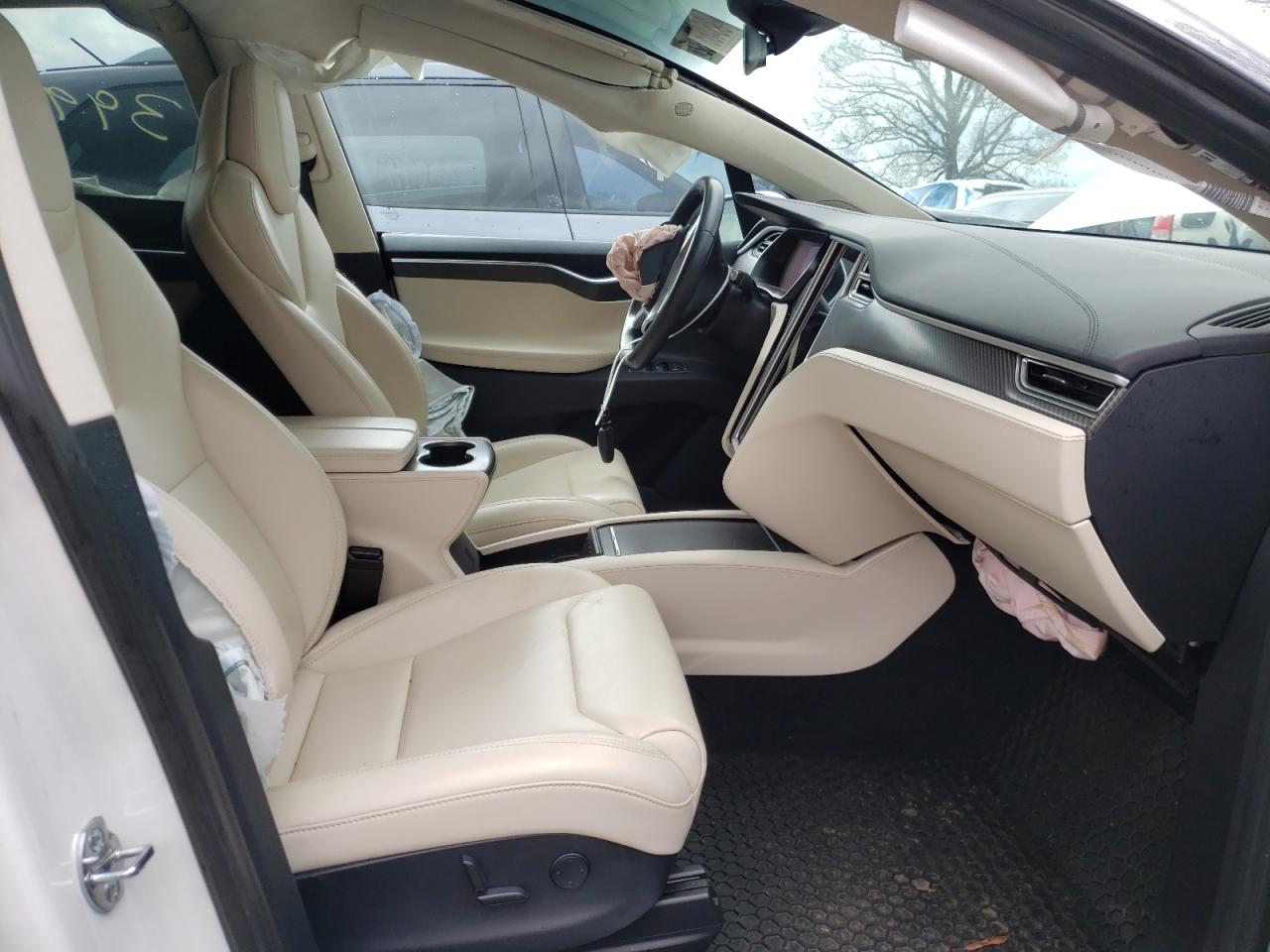 Photo 5 from auction – 2017 TESLA MODEL X with VIN 5YJXCBE22HF078479