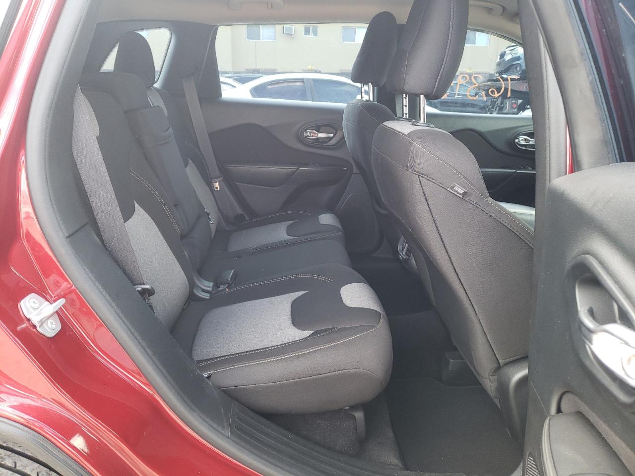 Photo 6 from auction – 2015 JEEP CHEROKEE S with VIN 1C4PJLAB8FW597028
