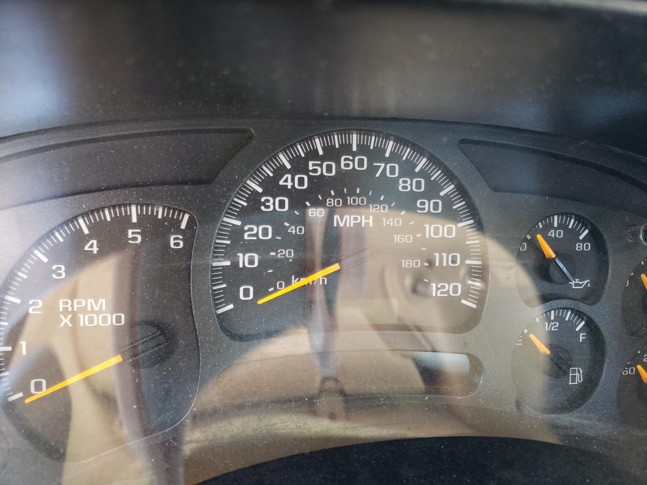 Photo 8 from auction – 2005 CHEVROLET SILVERADO with VIN 2GCEK19B651322485