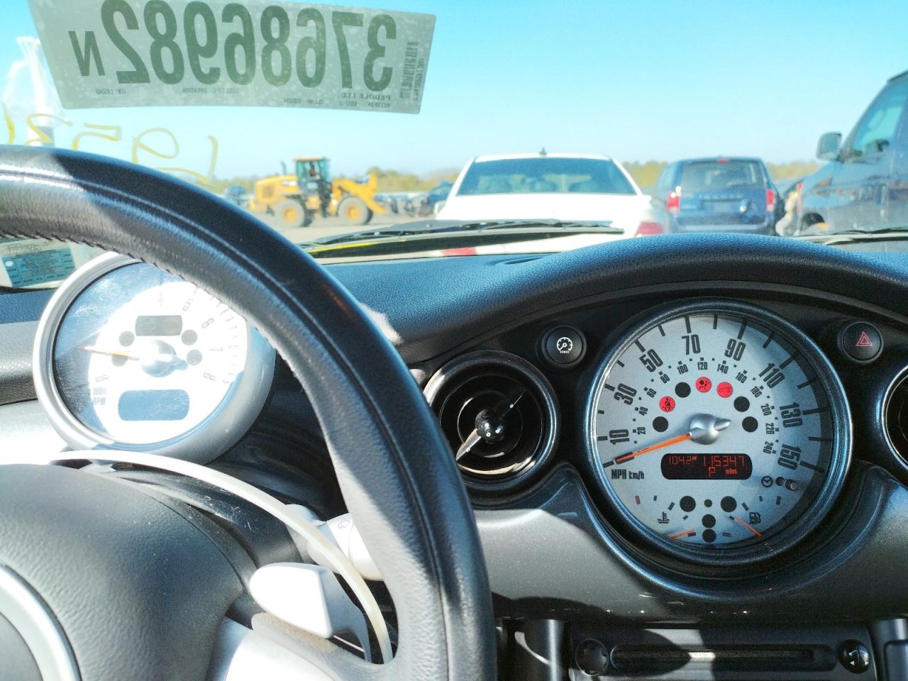 Photo 8 from auction – 2007 MINI COOPER S with VIN WMWRH33537TL95340