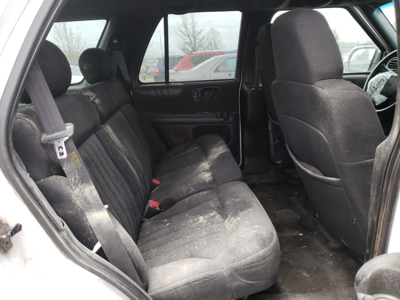 Photo 6 from auction – 2003 CHEVROLET BLAZER with VIN 1GNDT13X23K135584