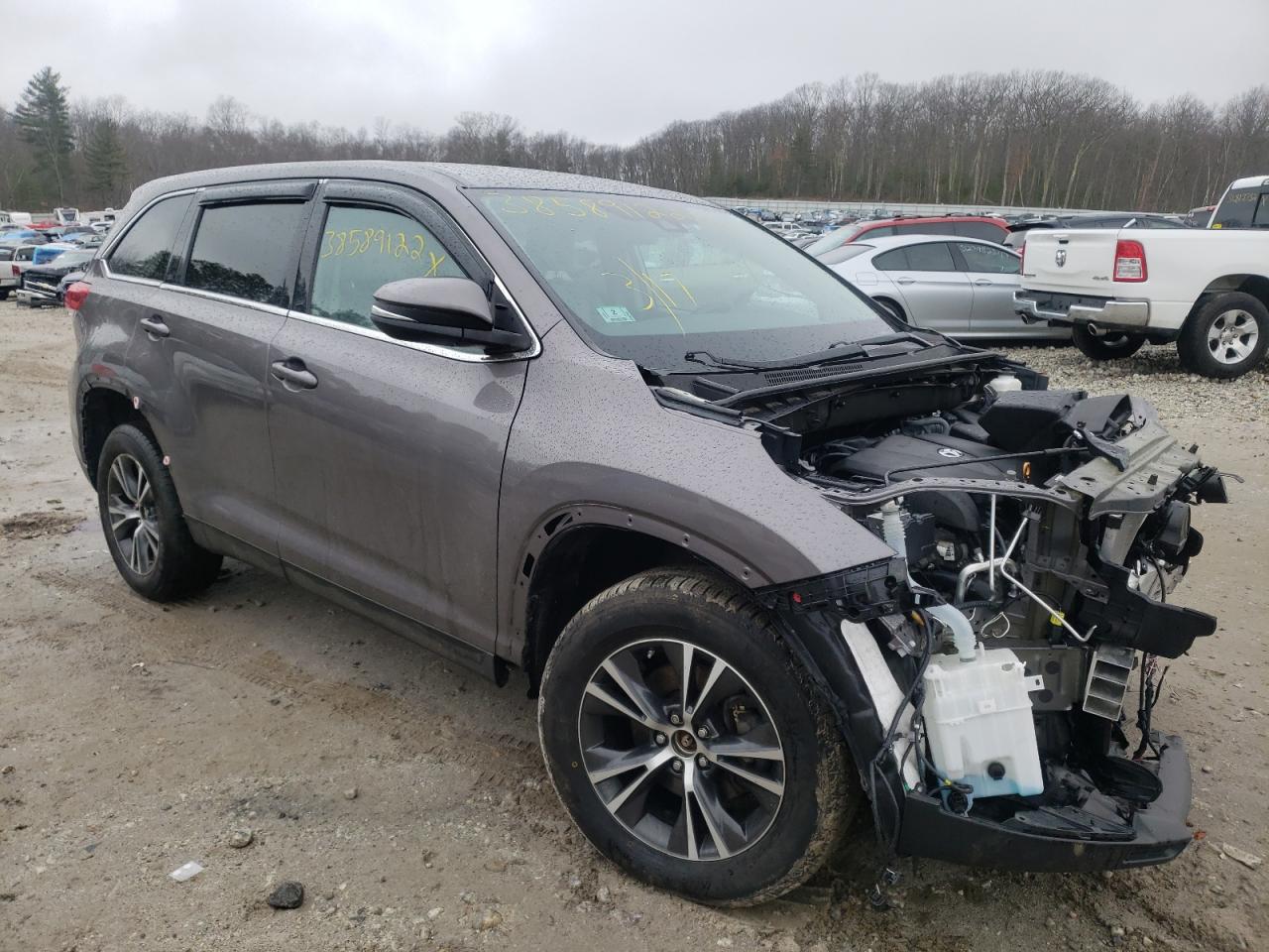 Photo 1 from auction – 2019 TOYOTA HIGHLANDER with VIN 5TDBZRFH8KS742419
