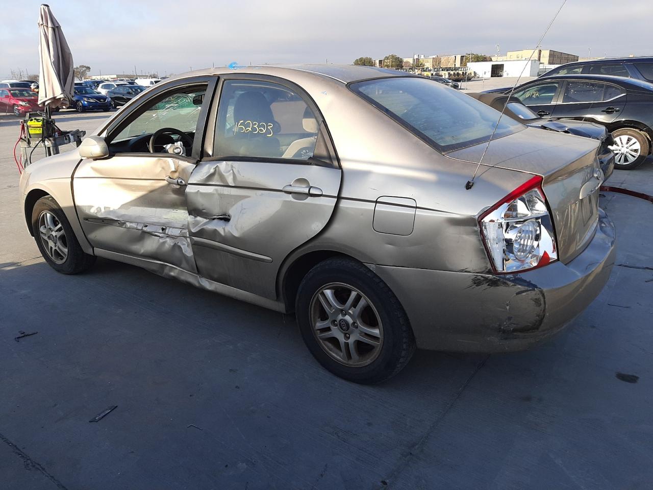 Photo 3 from auction – 2005 KIA SPECTRA LX with VIN KNAFE121055121030