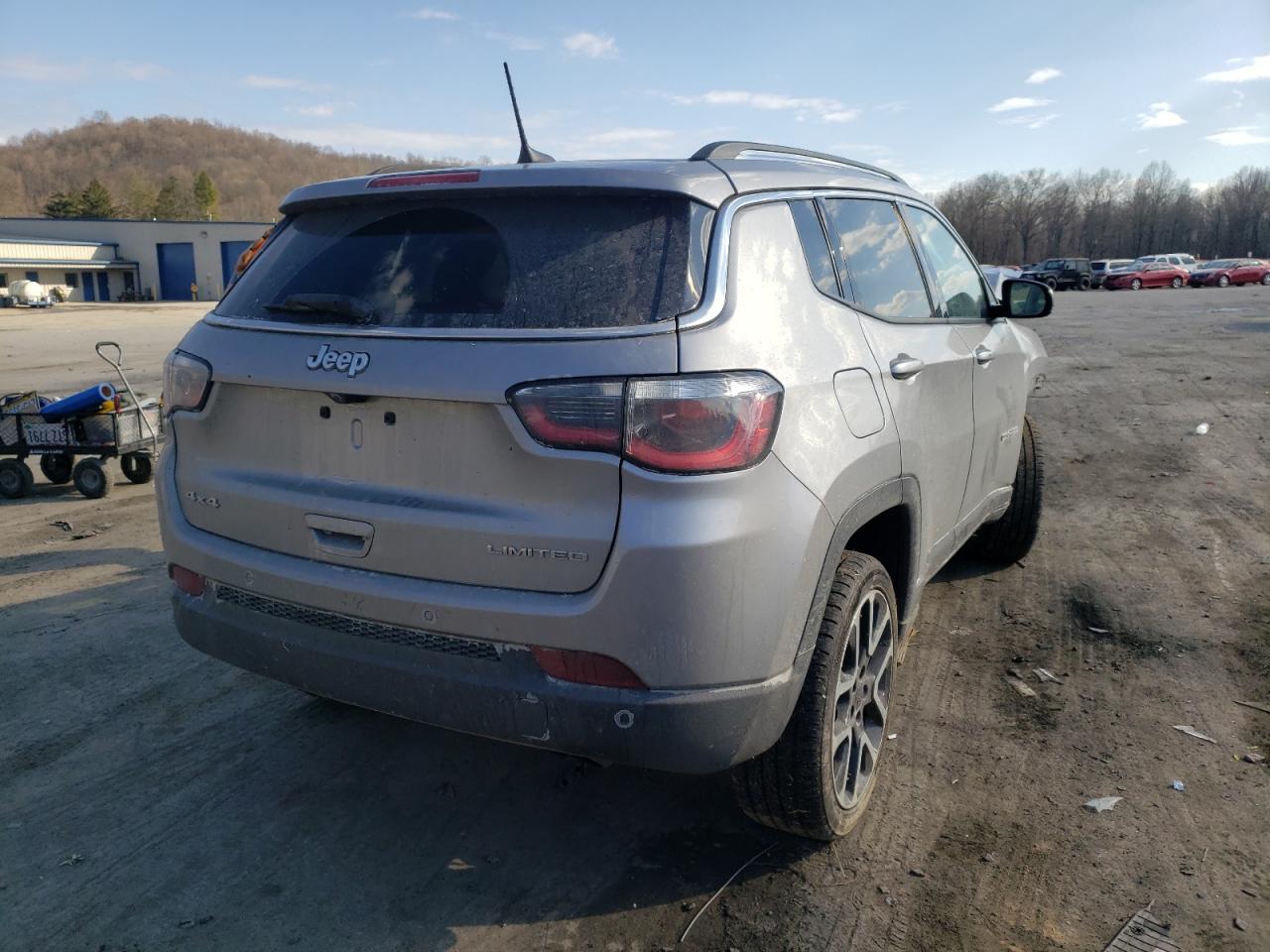 Photo 4 from auction – 2017 JEEP COMPASS LI with VIN 3C4NJDCB8HT610962