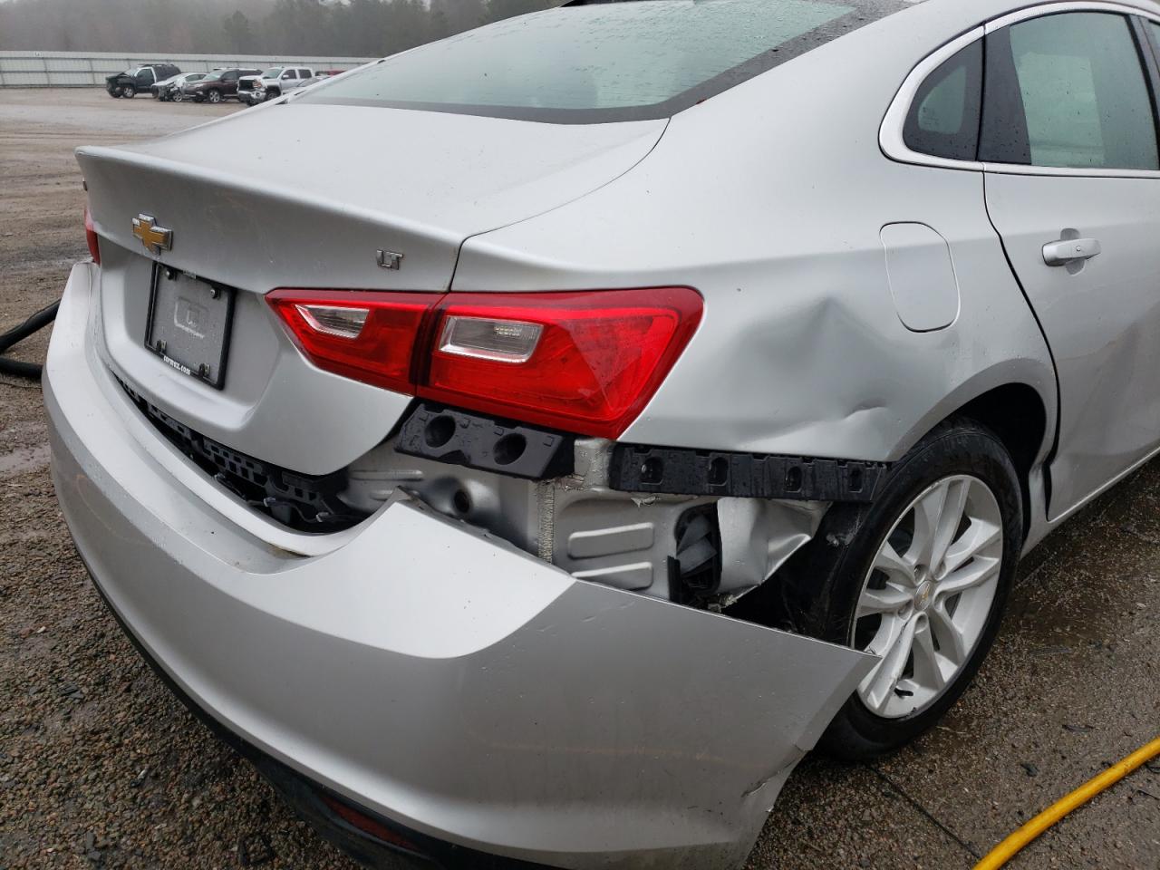 Photo 9 from auction – 2018 CHEVROLET MALIBU LT with VIN 1G1ZD5ST8JF114254