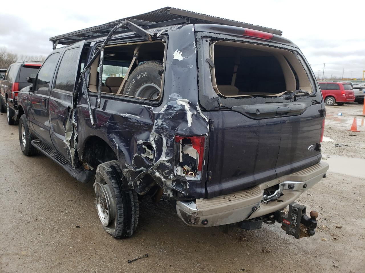 Photo 3 from auction – 2000 FORD EXCURSION with VIN 1FMSU43F4YEC69777