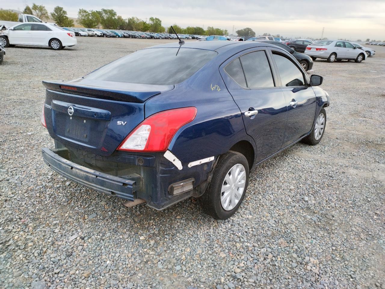 Photo 4 from auction – 2018 NISSAN VERSA S with VIN 3N1CN7AP4JL872370