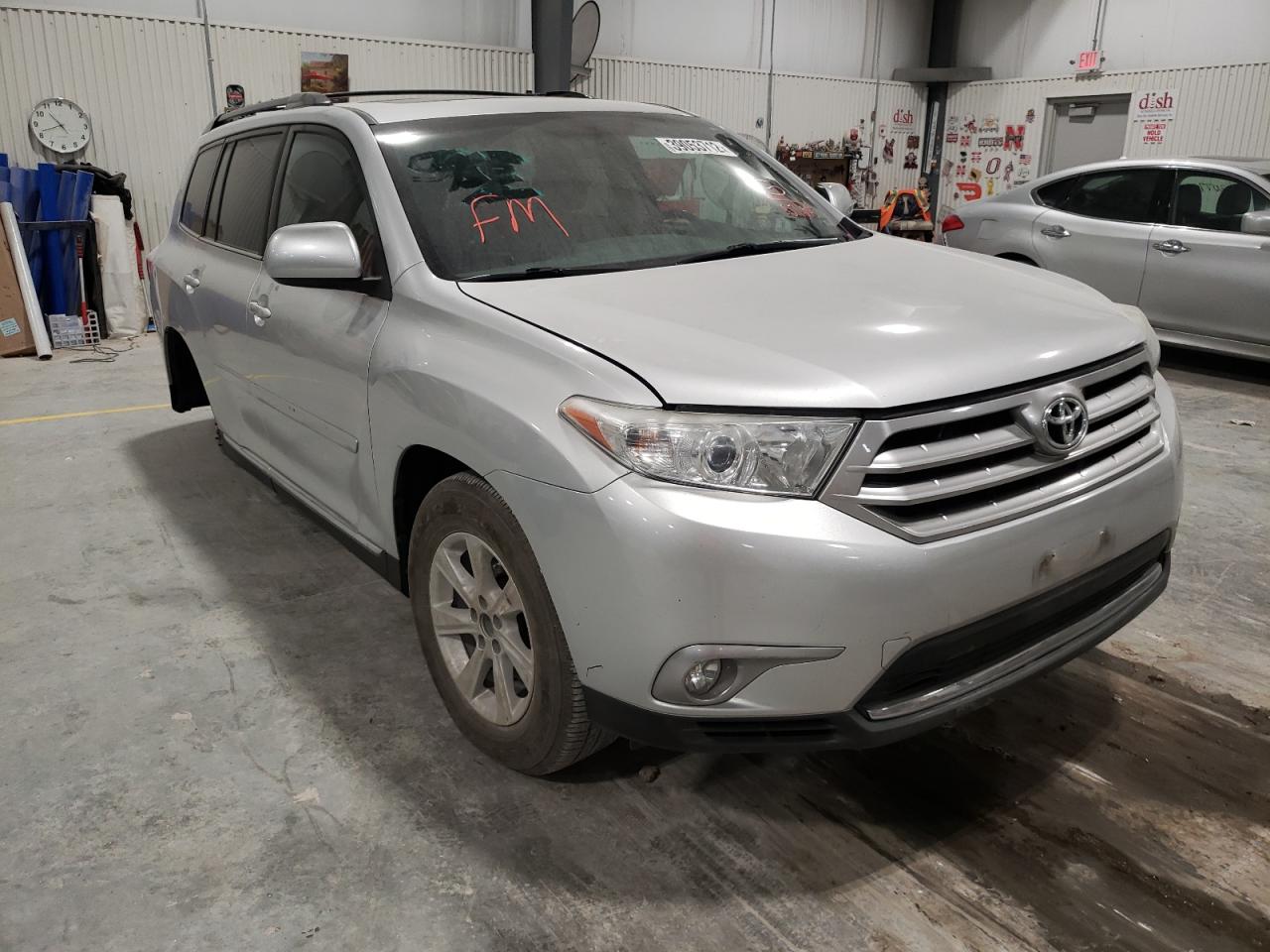 TOYOTA HIGHLANDER 2013 with VIN 5TDBK3EH8DS190765 - Photo from auction