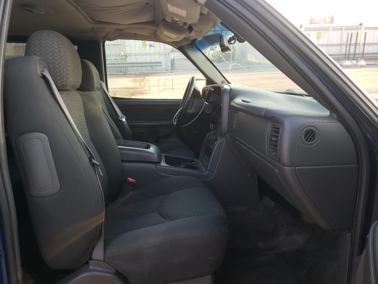 Photo 5 from auction – 2003 CHEVROLET AVALANCHE with VIN 3GNEK13T33G317872