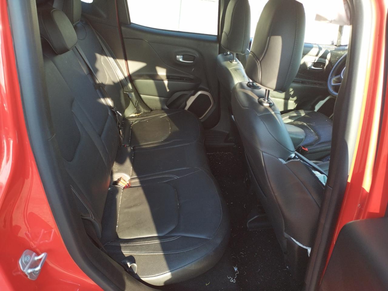 Photo 6 from auction – 2015 JEEP RENEGADE L with VIN ZACCJBDT0FPB69094