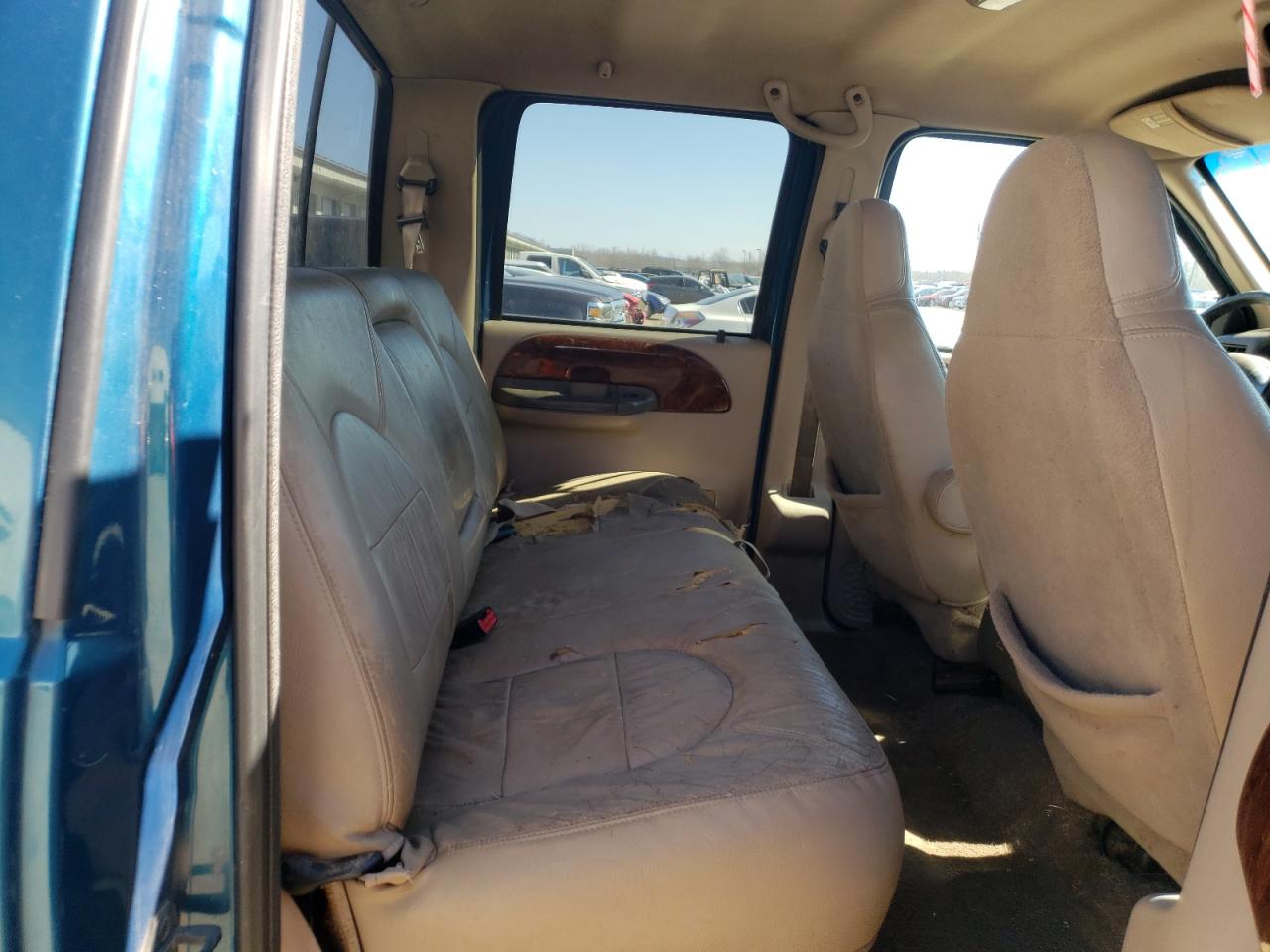 Photo 6 from auction – 2000 FORD F250 SUPER with VIN 1FTNW21F6YEB42029