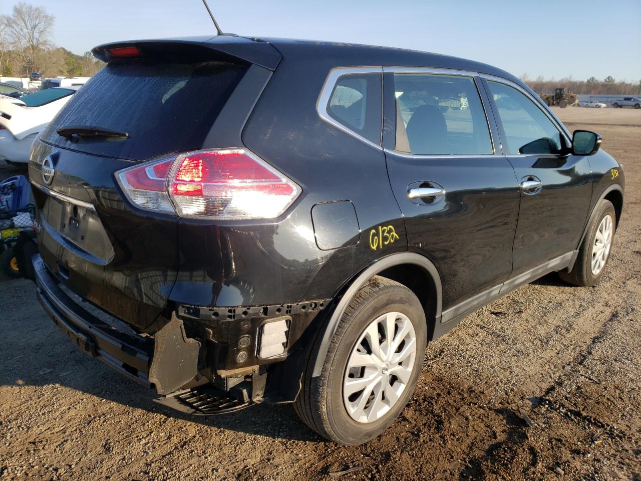 Photo 4 from auction – 2015 NISSAN ROGUE S with VIN 5N1AT2MT9FC927240
