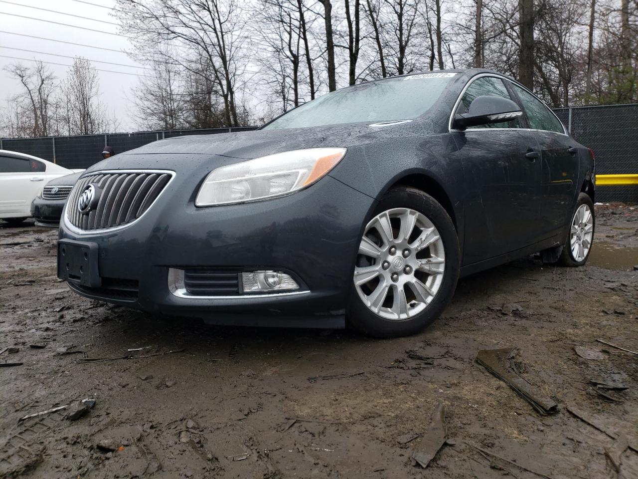 Photo 2 from auction – 2013 BUICK REGAL with VIN 2G4GR5ER8D9234015