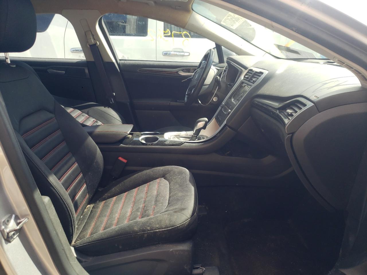 Photo 5 from auction – 2013 FORD FUSION SE with VIN 3FA6P0H71DR317045
