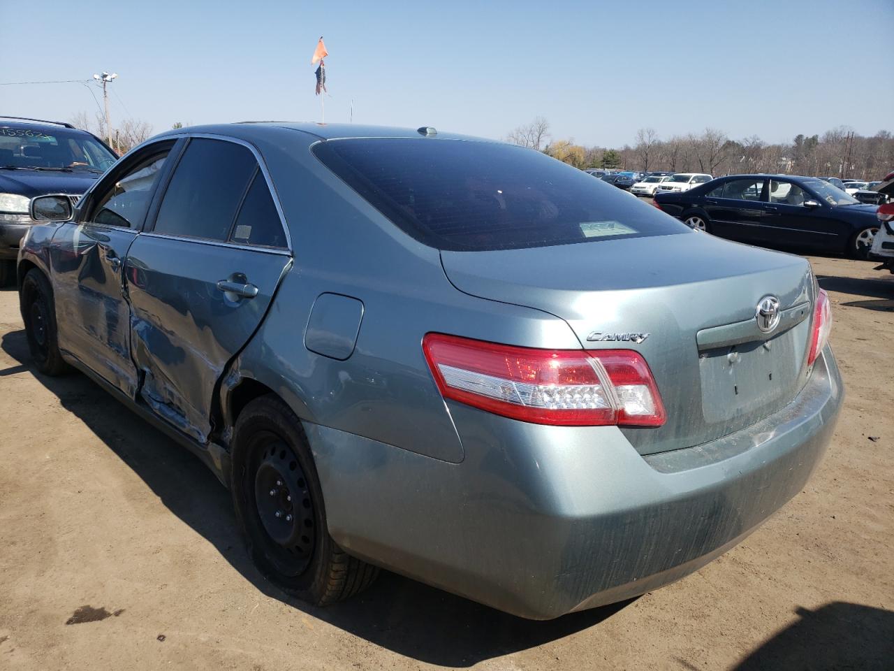 Photo 3 from auction – 2010 TOYOTA CAMRY BASE with VIN 4T1BF3EK2AU554844