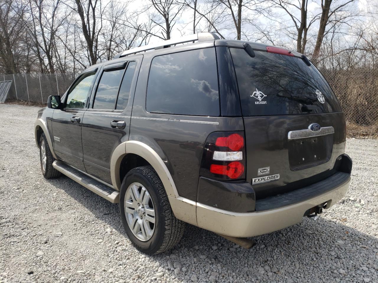 Photo 3 from auction – 2006 FORD EXPLORER E with VIN 1FMEU74E26UB33039