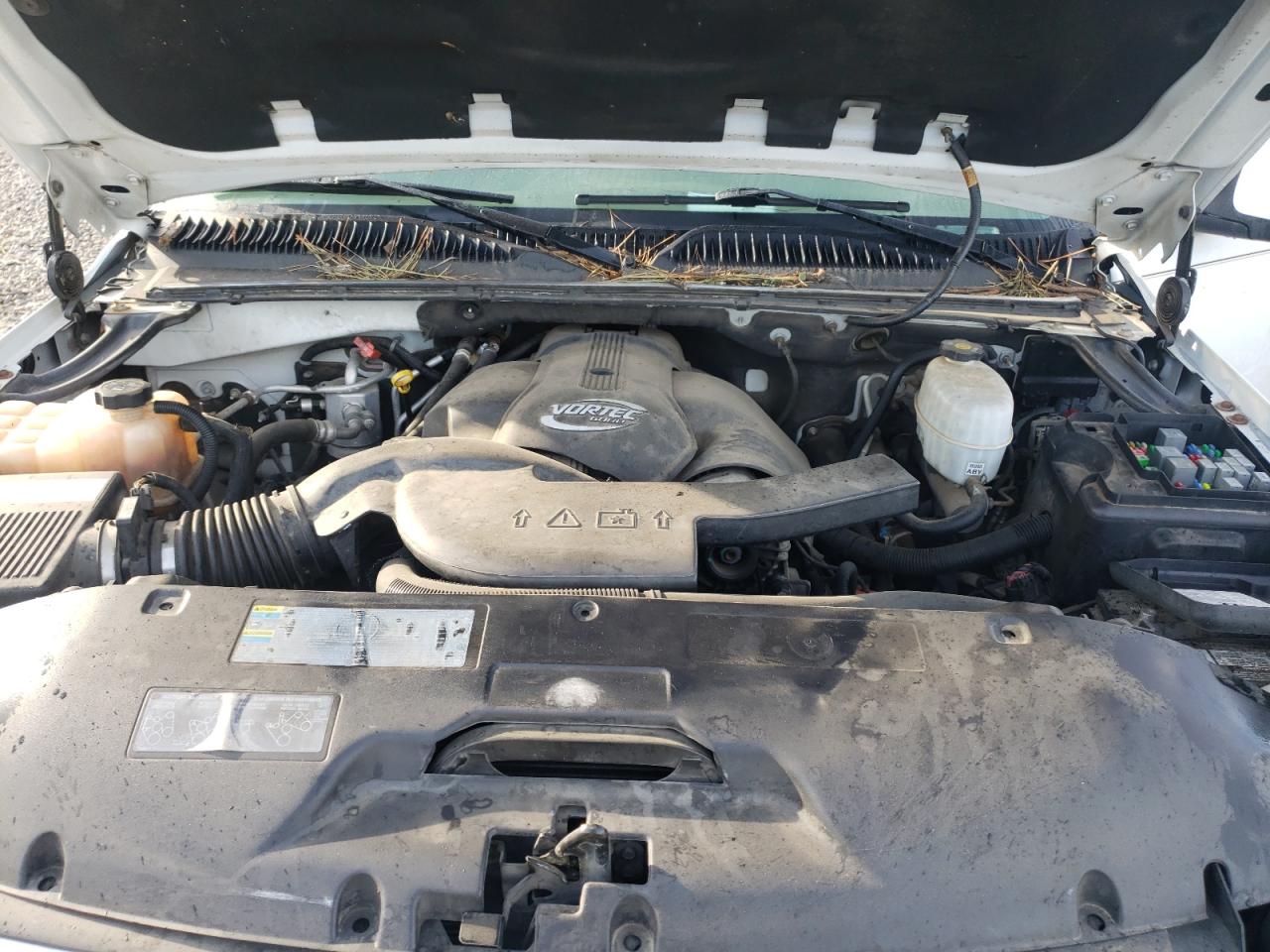 Photo 7 from auction – 2005 GMC YUKON DENA with VIN 1GKEK63U55J261017