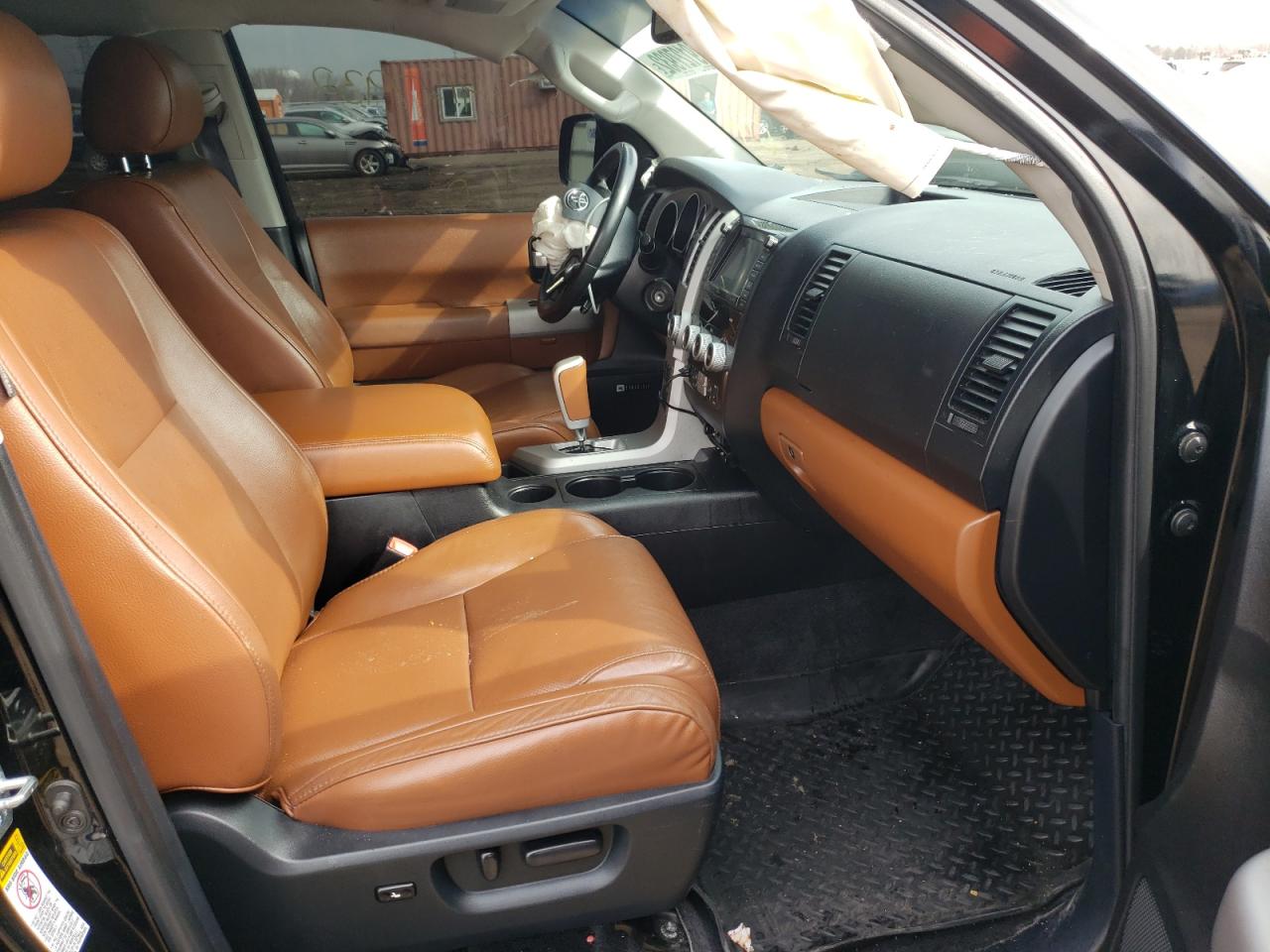 Photo 5 from auction – 2008 TOYOTA SEQUIOA with VIN 5TDBY67A58S002712
