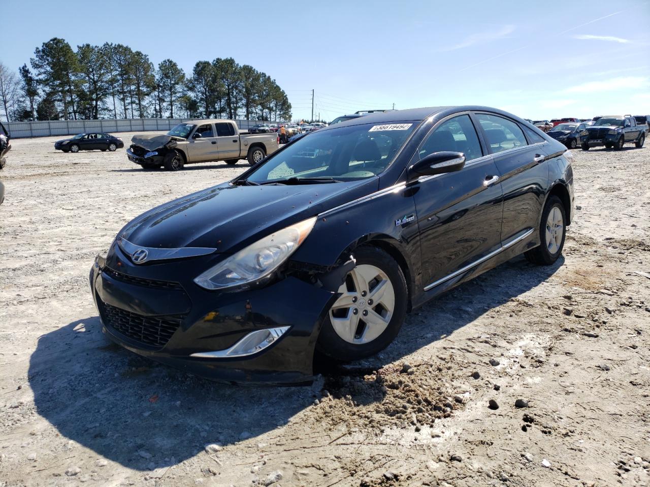 Photo 2 from auction – 2011 HYUNDAI SONATA HYB with VIN KMHEC4A42BA007210