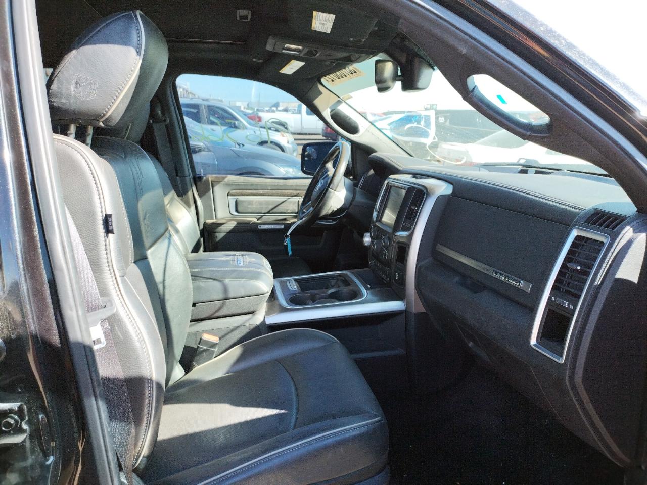 Photo 5 from auction – 2017 RAM 1500 LONGH with VIN 1C6RR7WT9HS506845