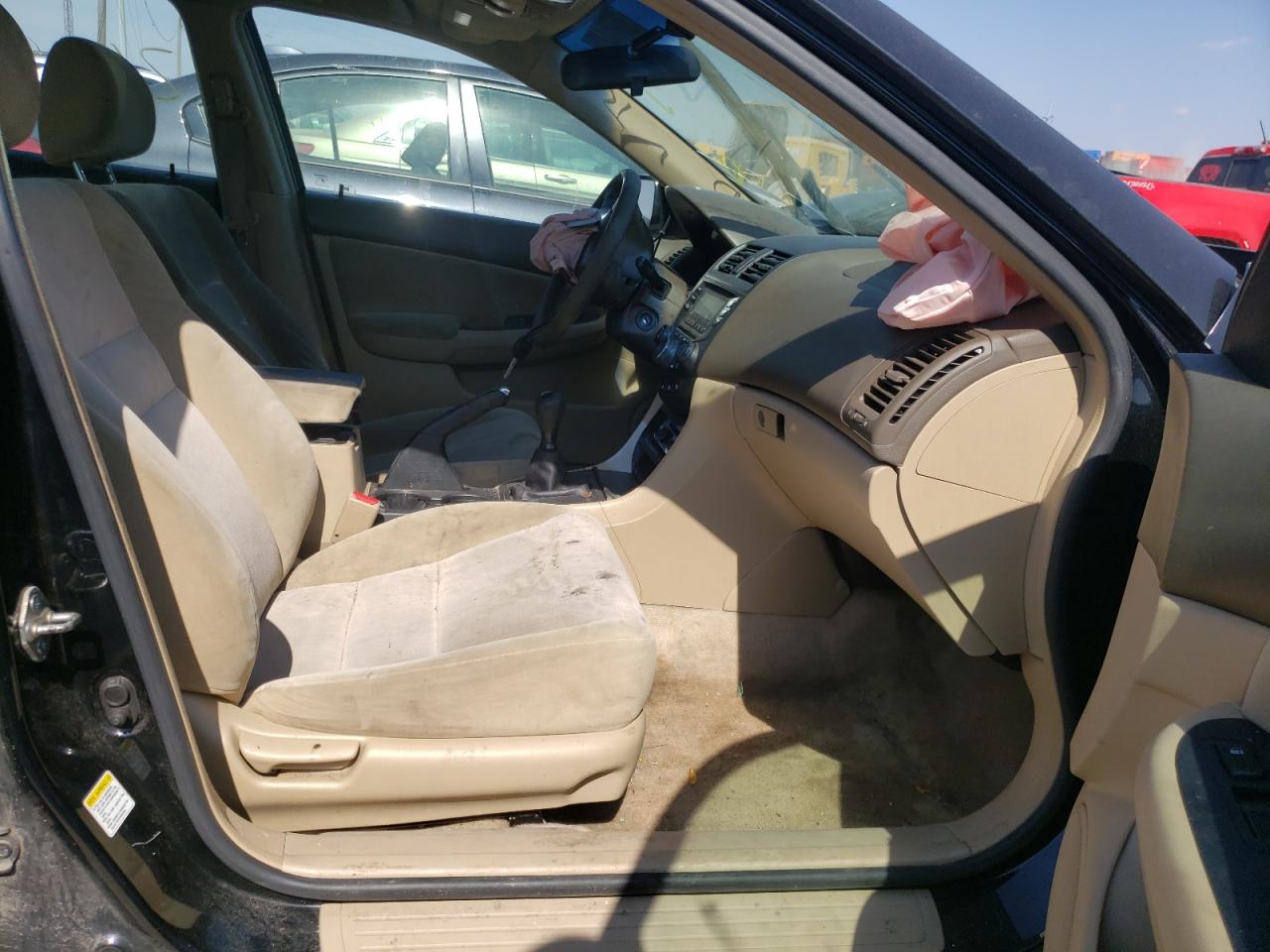 Photo 5 from auction – 2003 HONDA ACCORD LX with VIN 1HGCM55433A095910