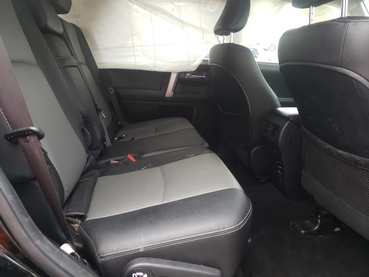 Photo 6 from auction – 2018 TOYOTA 4RUNNER SR with VIN JTEBU5JR1J5554350