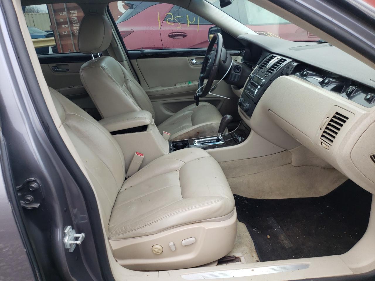 Photo 5 from auction – 2008 CADILLAC DTS with VIN 1G6KD57YX8U102239