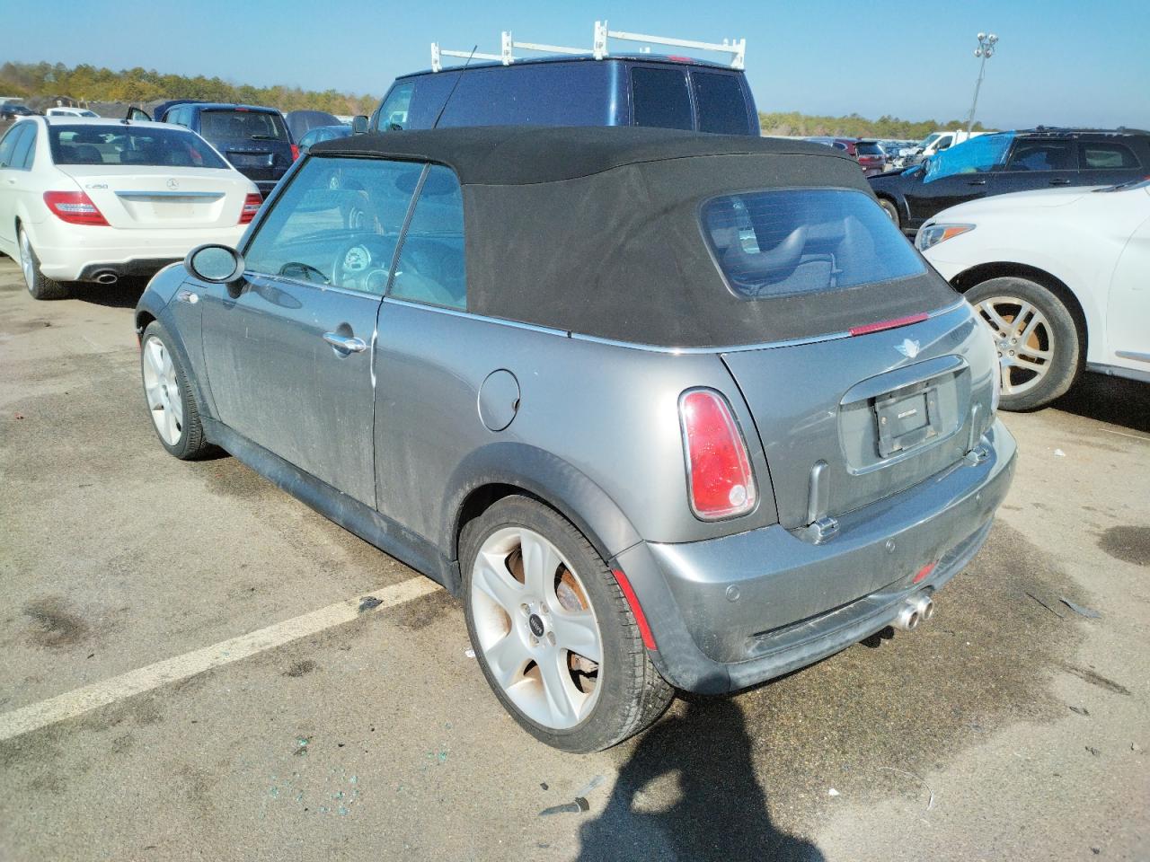 Photo 3 from auction – 2007 MINI COOPER S with VIN WMWRH33537TL95340